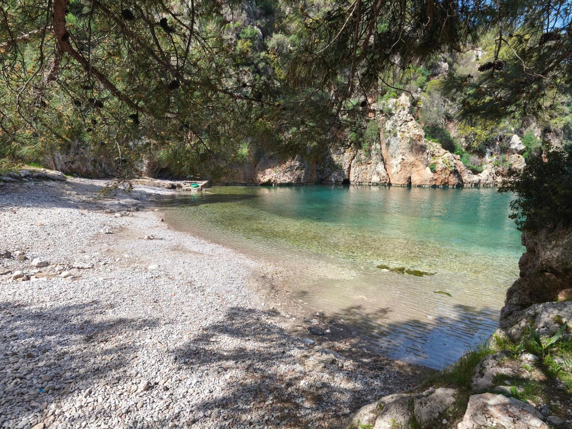 Gelidonia Fenerium Case de vacanță